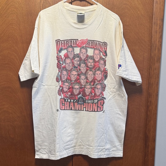 Detroit Red Wings Vintage 1997 Champions Tee - Picture 1 of 8